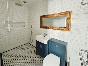 Photo 7- click for photo gallery